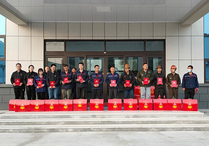 生產(chǎn)部門員工頒獎(jiǎng)